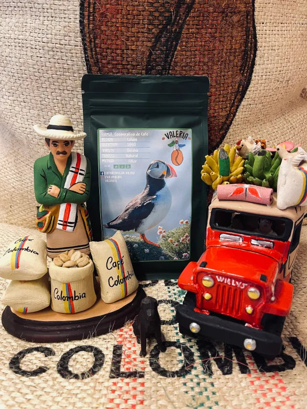 Now is the turn for our Castillo Natural beans to show it’s best attributes fruity, sweet smell, red wine notes, fruity chocolate with a great flavor. -Topiceland
